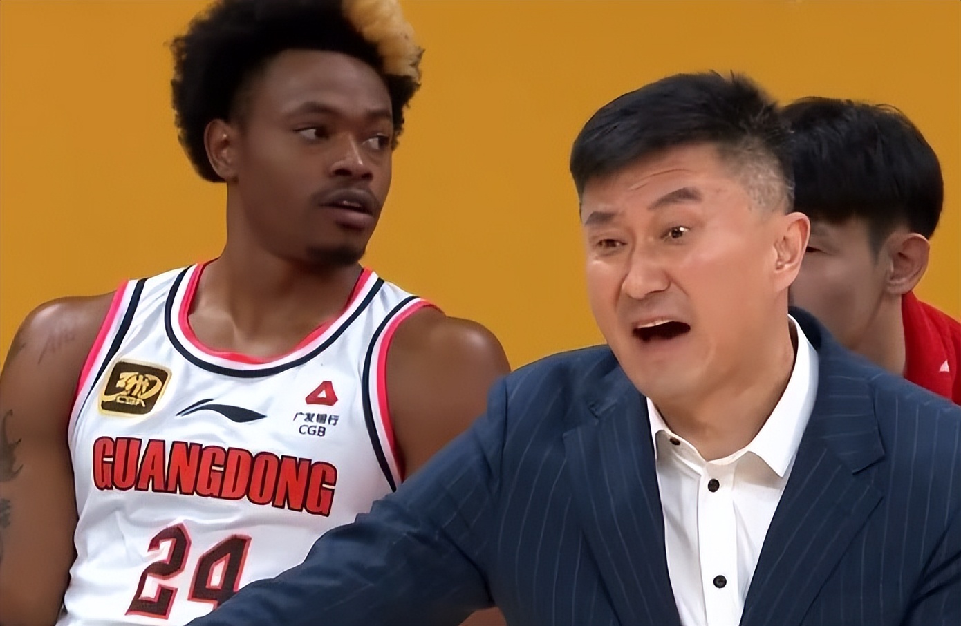 亚洲锋线球员助力球队逆转胜利